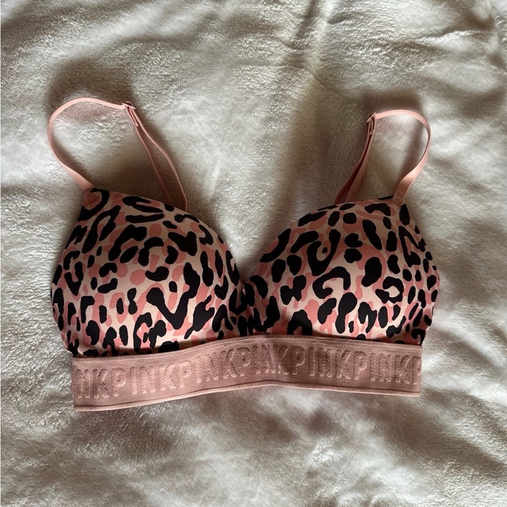 PINK Wear Everywhere Wireless Push Up Bra